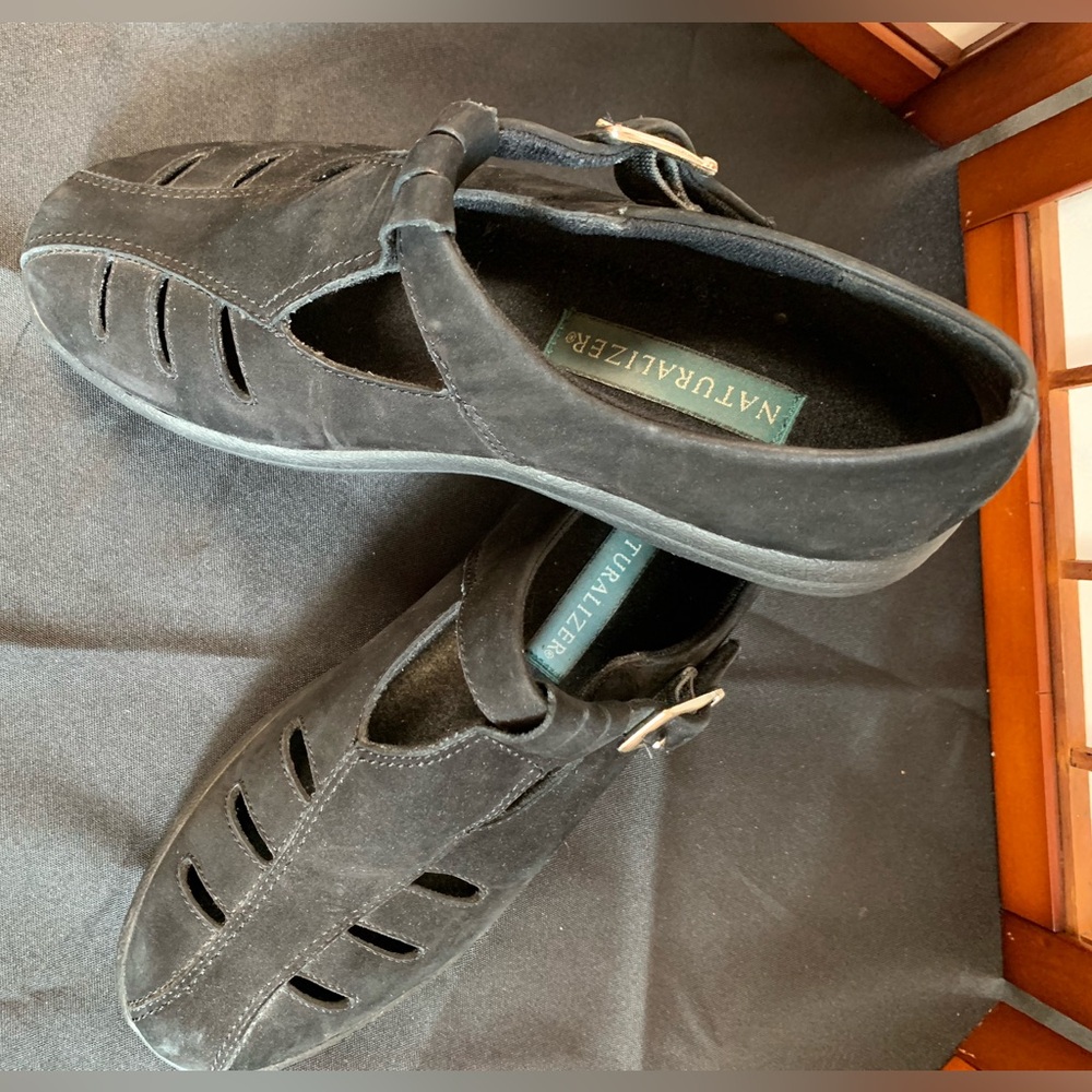 Naturalized Black Suede Women’s Shoes. Size 8.5